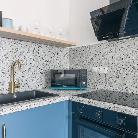 דירה Corvin With Balcony And Ac