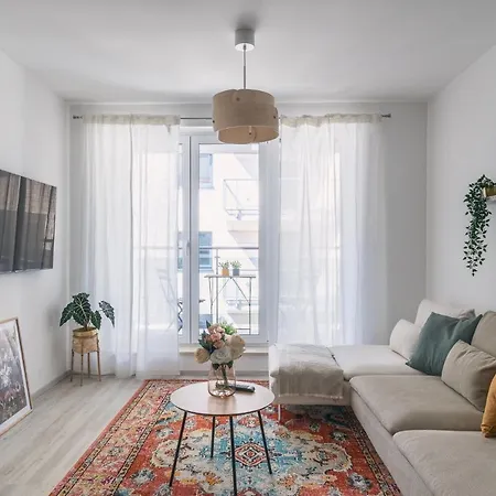 Corvin With Balcony And Ac Apartament *