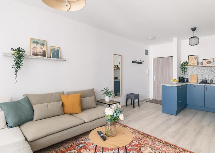 Corvin With Balcony And Ac Appartement Budapest