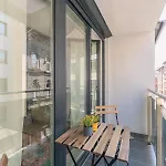 Corvin With Balcony And Ac Apartament
