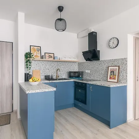 Corvin With Balcony And Ac