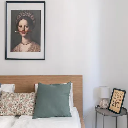 Corvin With Balcony And Ac Appartement