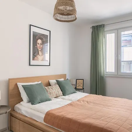 Corvin With Balcony And Ac Βουδαπέστη